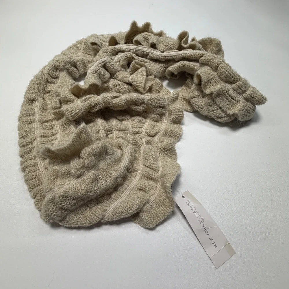 New York & Company Ruffled Knit Scarf –‎ One Size – NWT